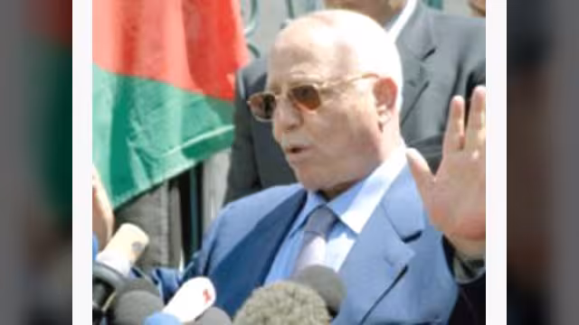 حماس: ا لن تسمح للسلطة بالعودة على ظهر خلاطة الأسمنت!