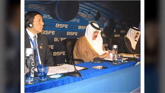 العطية يطالب إيران بالكف عن التصريحات المستفزة لدول الخليخ