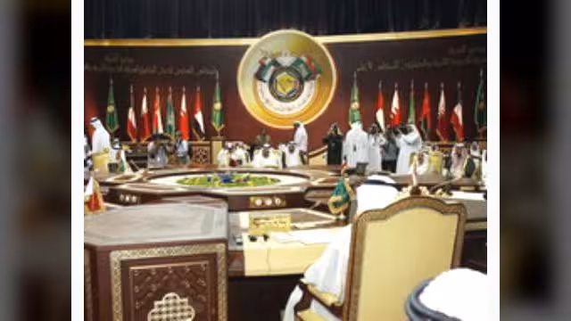 الرئيس ينسحب من قمة الدوحة بعد تجاهل المبادرة اليمنية