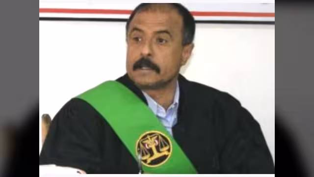 الإعدام لأربعة والسجن لـ11 آخرين من عناصر الحوثي في بني حشيش