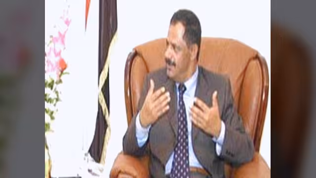 رئيس الوزراء يبحث جوانب نشاط شركة طيران السعيدة