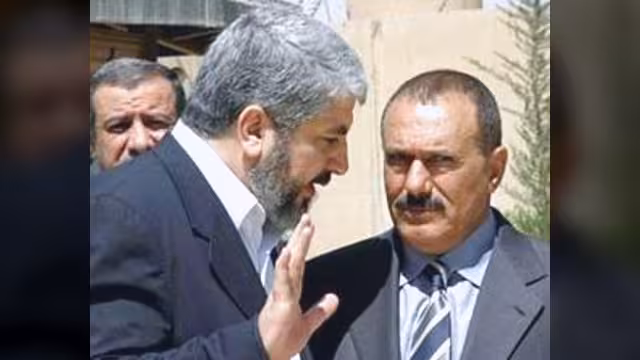 وفد من حركة حماس يصل إلى صنعاء برئاسة خالد مشعل