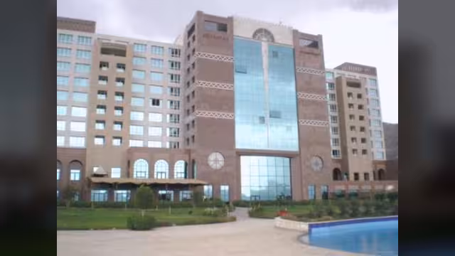 فنادق صنعاء فئة الخمس نجوم امتلأت بالصحافيين