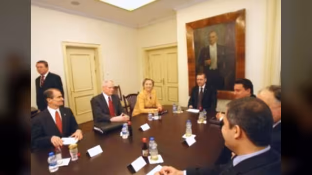 اشتباك السفيرين الأمريكي والتركي بسبب اجتماع أردوغان وكلينتون