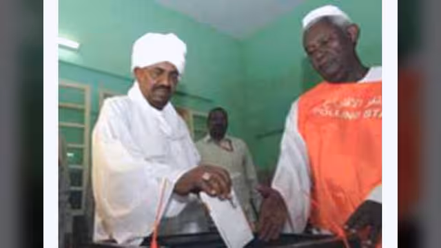 السودانيون يصوتون في اول انتخابات تعددية منذ ربع قرن ‏