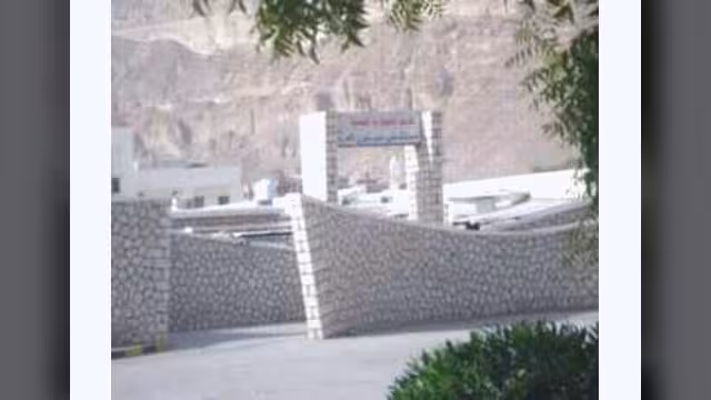 طلاب من حضرموت يعودون إلى مناطقهم خوفا من الحمى في عدن