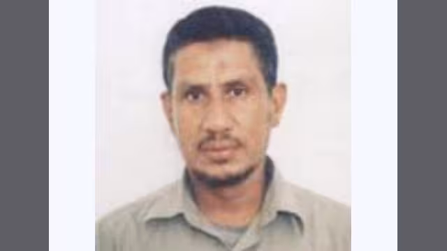 "لا تبكي على من مات وابكي على من فقد عقله"