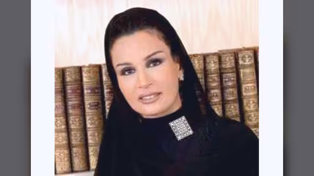الشيخة موزة تصل صنعاء لتوقيع اتفاقية شراكة لتأهيل العمالة اليمنية