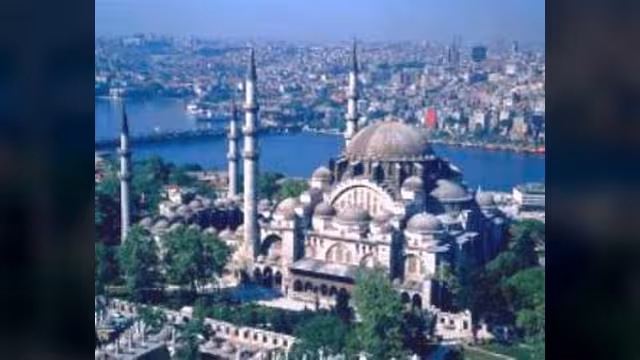 الملتقي الإقتصادي التركي العربي يبحث تعزيز العلاقات الاقتصادية بين الجانبين