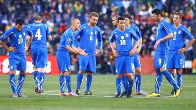 سلوفاكيا تفجر المفاجأة و تفوز على ايطاليا
