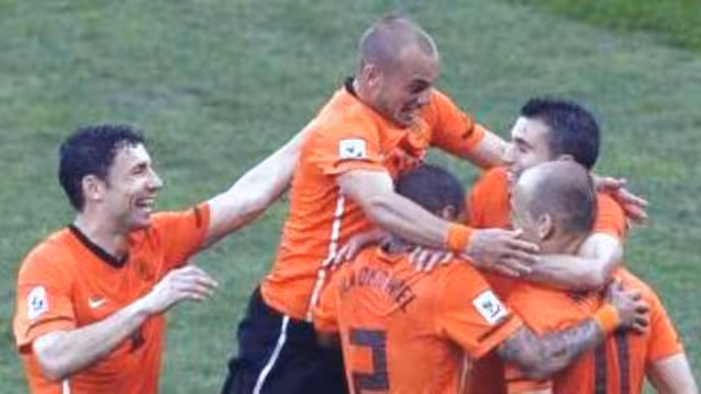 هولندا تنهي مغامرة سلوفاكيا وتبلغ ربع النهائي