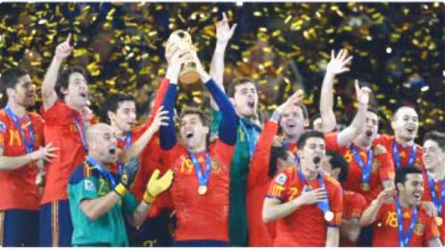 اسبانيا تفوز بكأس العالم لمونديال 2010 لأول مرة في تاريخها