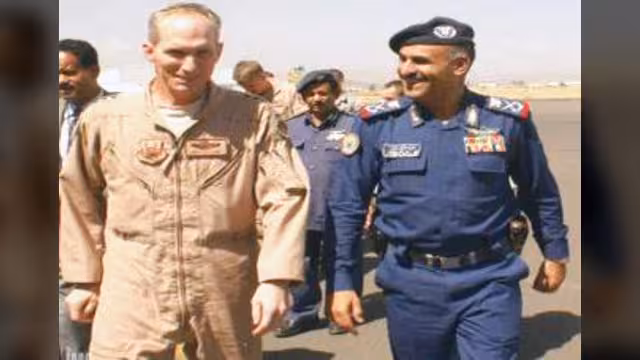 قائد القوات الجوية الأمريكية يصل صنعاء وسط مخاوف من تحول اليمن إلى افغانستان جديدة