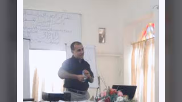 الحمادي يحاضر في منارات حول تحليل الشخصية عن طريق الكتابة