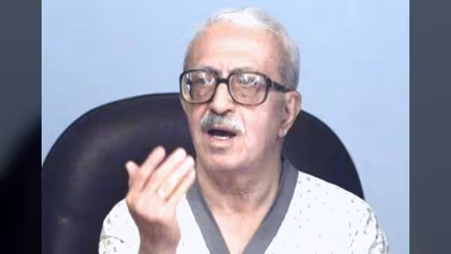 طارق عزيز عاجز عن المشي