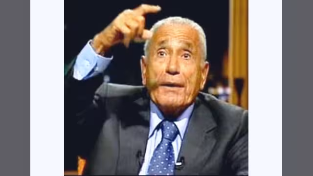 "الإستاذ" هيكل يدخل مرحلة الزهايمر