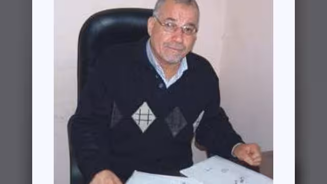 مصري يملك خرائط لثروات الأرض باستخدام رموز قرآنية