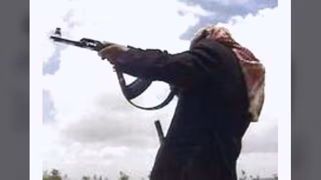 اليمن: مواطن يطلق النار على ابنه فيقتل شخصا اخر
