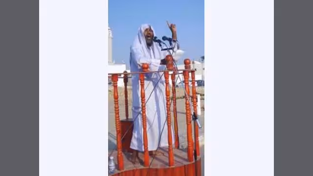 خطيب العيد بسيئون: الإسلام يرفض المحاباة والمحسوبية وتقديم الأقارب والأصدقاء