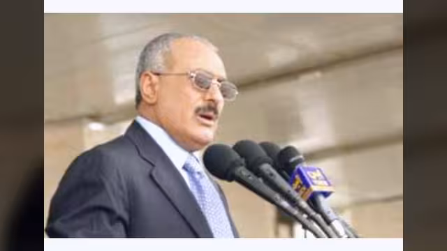 الرئيس يدشن الحملة الانتخابية لحزبه من عدن ويدعو المنظمات الدولية للرقابة