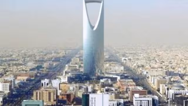 مؤتمر الرياض.. أجندة متباينة بين اليمن وأصدقائه تهدد انعقاده في موعده