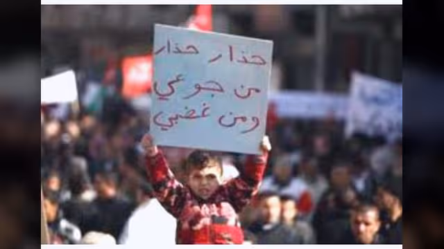الاف الاردنيين يتظاهرون ضد سياسة الحكومة