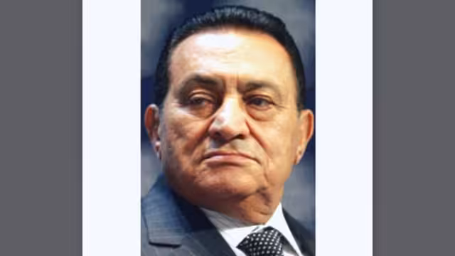 مبارك يعلن إقالة الحكومة والمصريون يريدون اقالته