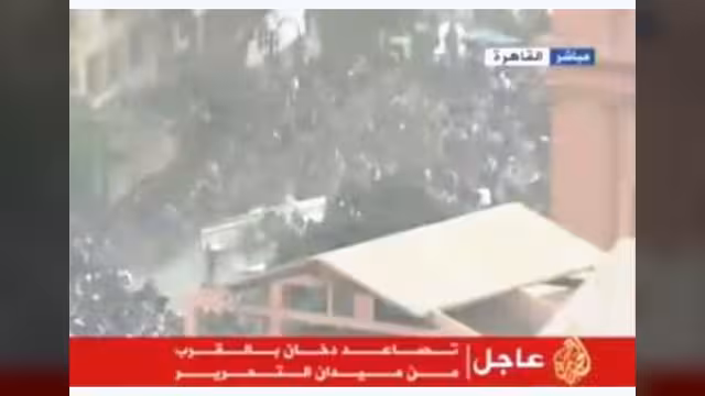 مصر:اشخاص يمتطون الخيول والجمال يهاجمون محتجو ميدان التحرير