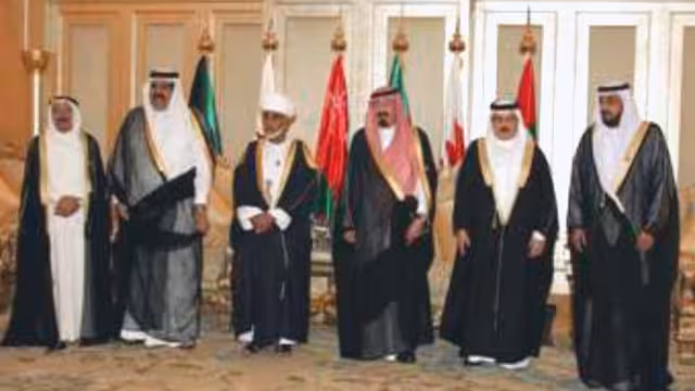 ويكيليكس: خلافات قوية بين قادة دول مجلس التعاون الخليجي في قمة الكويت