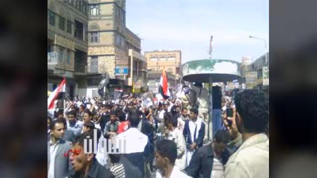 الشارع اليمني.. احتجاجات ولدتها وعود السلطة وتباطؤ أحزاب المعارضة