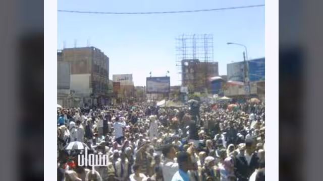 مئات الآلاف من اليمنيين يتظاهرون ضد ومع النظام (صور)