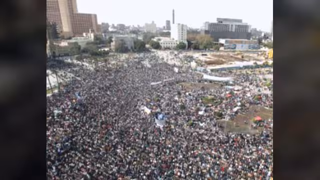 مصر: الرئاسة 8 سنوات كحد اقصى والجيش يعتذر عن تفريق اعتصام بالقوة