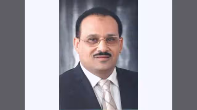 سفير اليمن لدى القاهرة ينجو من محاولة اغتيال بأسيوط