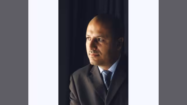 الدكتور خالد نشوان يطالب برفع الحجب عن المواقع الألكترونية