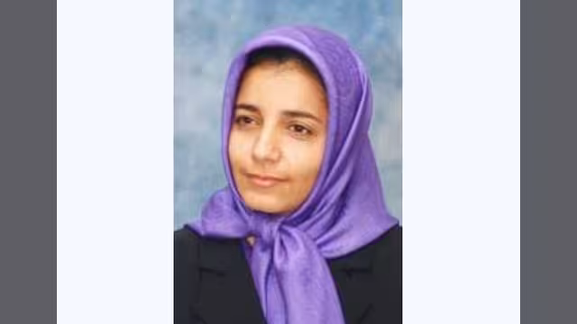 عندما صوبوا السلاح  إلى جثمان أبي