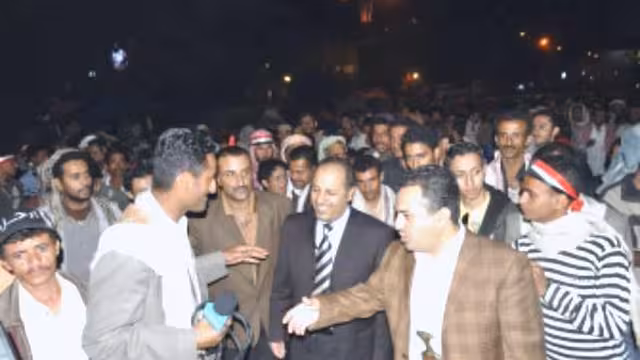 العالم اليمني خالد نشوان يدعو جميع أبناء الشعب إلى الانضمام لثورة الشباب