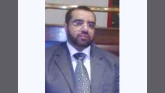 السياسة أو القوة لإخراج الرئيس
