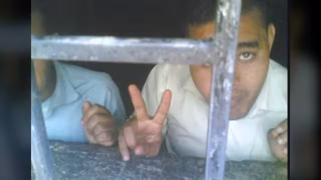إصابة اكثر من الف متظاهر في تعز بالغازات والرصاص الحي في تعز