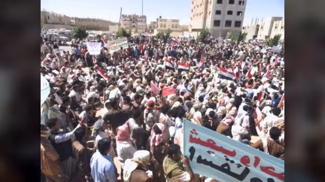 شبوة: وفود من قبيلة العوالق تصل ساحة الاعتصام