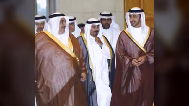 دول الخليج تقدم رؤية بتنحي صالح خلال شهر وانتخابات خلال شهرين