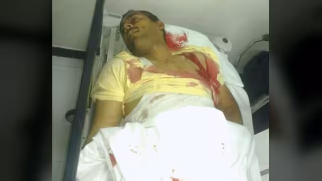 12 قتيلا من متظاهرين ضد صالح في اعتراض مؤيديه مسيرة وصلت ملعب الثورة