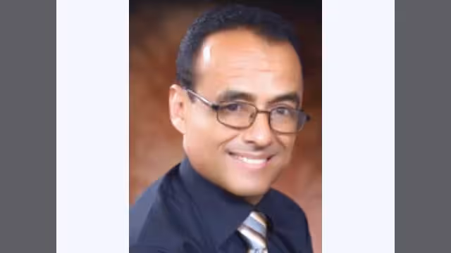 من الذي يلعب بالنار؟