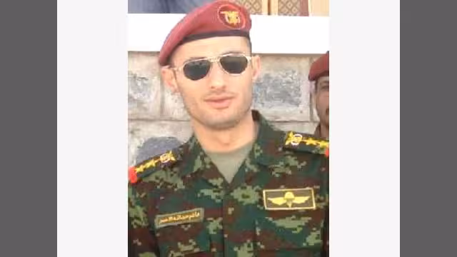 الشيخ هاشم الاحمر يجدد دعمه لمطالب شباب الثورة في اليمن