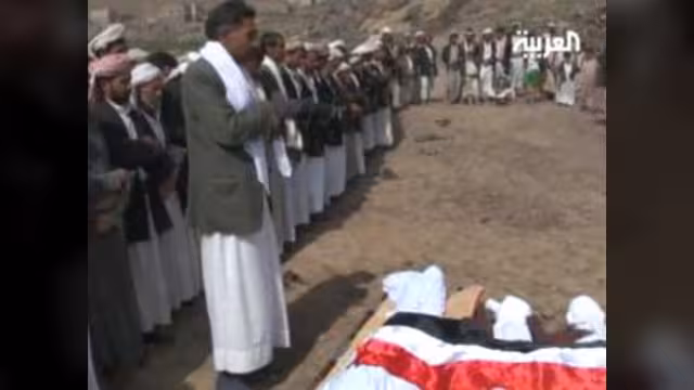 مقتل وإصابة العشرات بقصف جوي عنيف على أرحب والدفاع تتهم الزنداني باستهداف معسكر الصمع