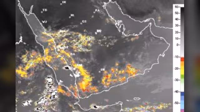 اضطراب جوي عنيف على اليمن ومنطقتي جازان وعسير في السعودية