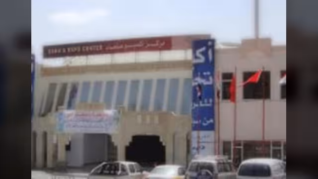 مجاميع مسلحة تقوم باقتحام ونهب قاعة أبولو المملوكة لحميد الأحمر