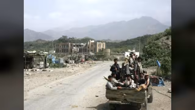 ممثل الحوثيين لـ"الشرق الأوسط": ارتباطنا بإيران مبني على التوافق مع رؤية ثورة الخميني