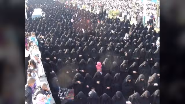 عيد إب.. حشد مليوني وخطبة بليغة وسفرة حلويات هي الأطول في اليمن
