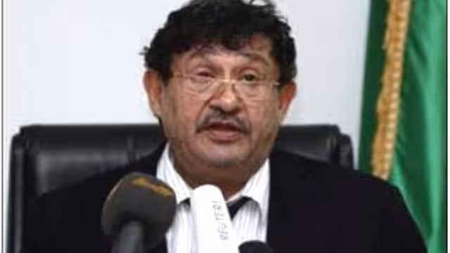 ثوار ليبيا يعتقلون وزير خارجية القذافي
