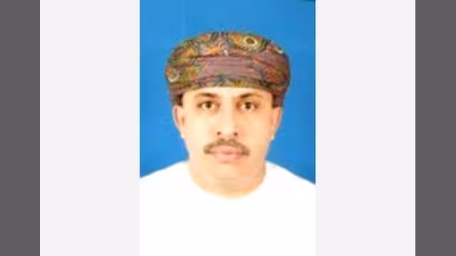 القنصل العماني بعدن: وصول مساعدات غذائية وطبية من السلطنة لنازحي أبين الثلاثاء